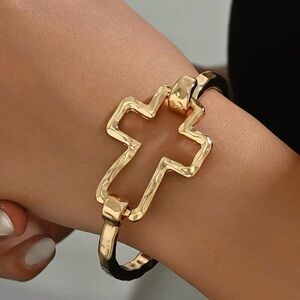 Elegant Gold Cross Bracelet